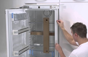 Установка встраиваемого холодильника в Октябрьском